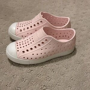 Native Kids Water Shoes - Milk Pink/Shell White